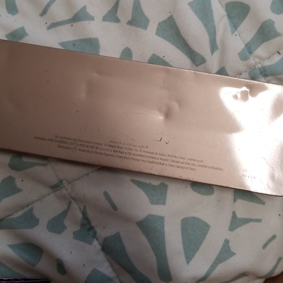 naked 2 - Picture 3 of 4